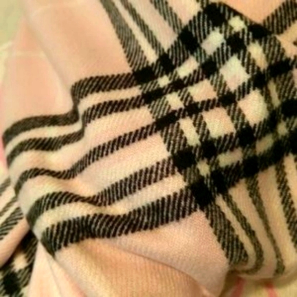 Cashmere feel Scarf pink black white NEW - Picture 5 of 5